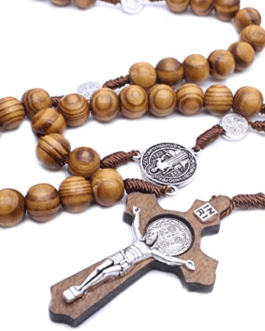 Colar masculino de contas de madeira religiosas com cruz de rosário católico, feito à mão, pode ser usado para a primeira comunhão sagrada, batismo, dia das mães, dia dos pais, batismo.